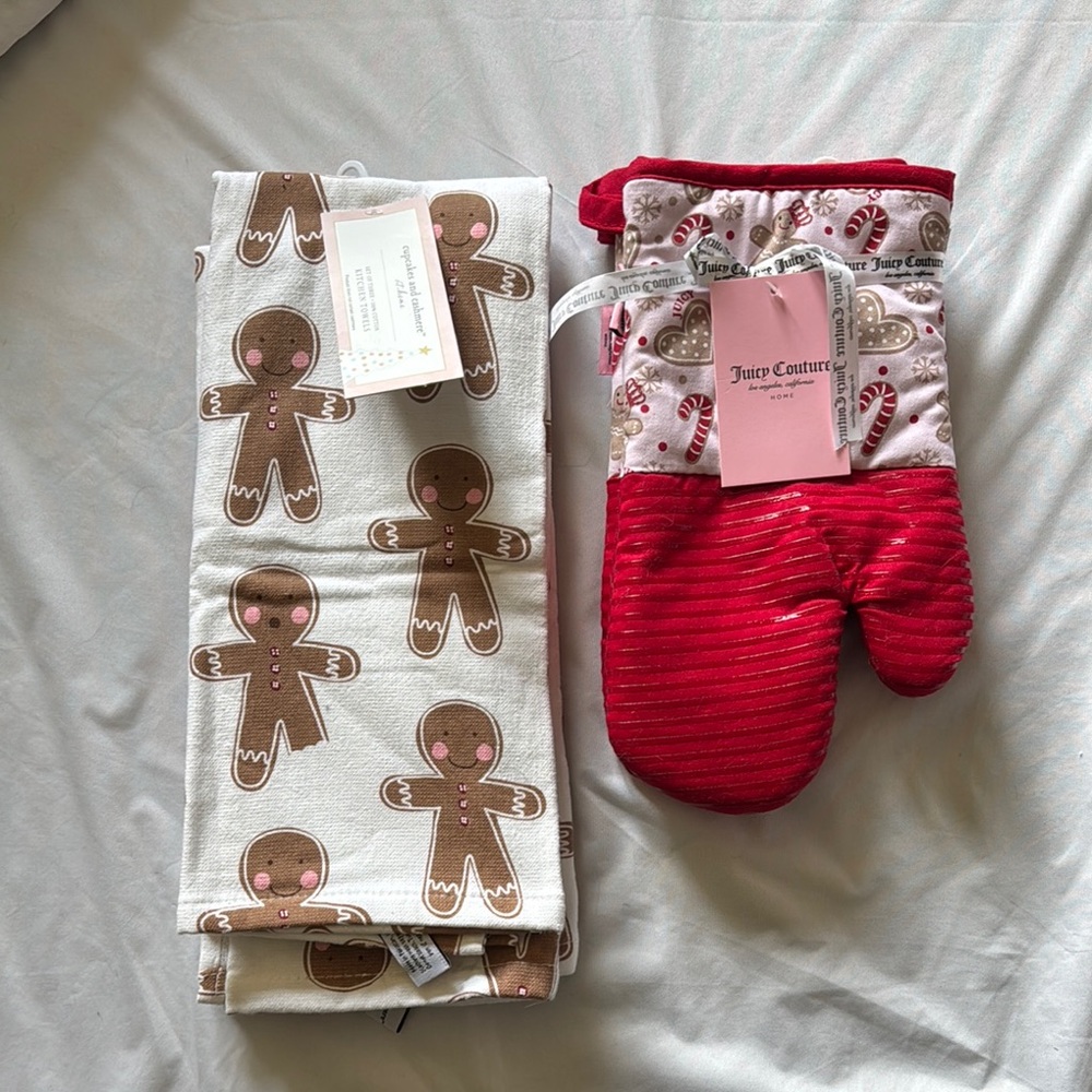 cute juicy couture & cupcakes and cashmere christmas towels and pot holder set❤️